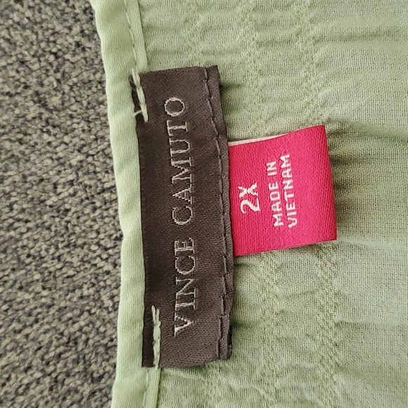 VINCE CAMUTO Soft Meadow Smocked ¾ Elastic Sleeve Top SIZE: 2X - Picture 6 of 7